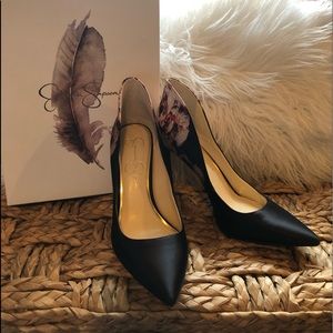 Jessica Simpson Parma Pump